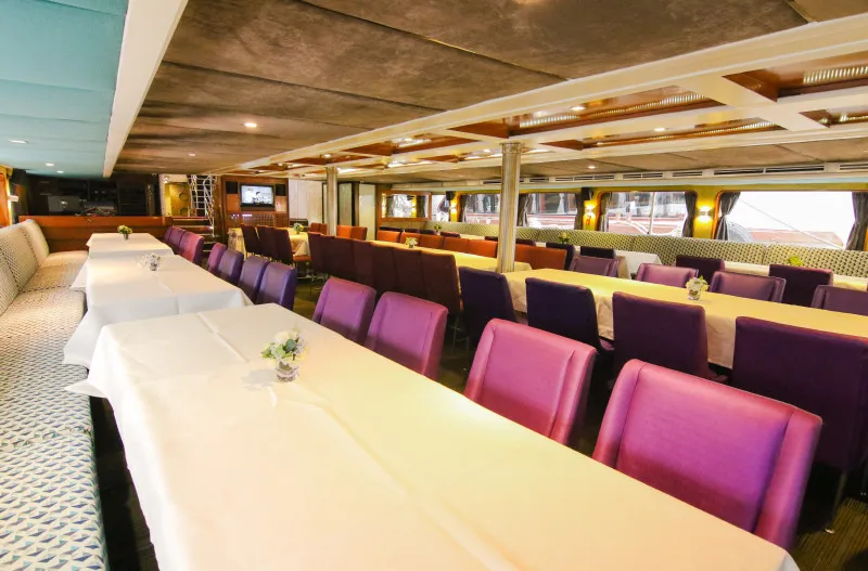 Grand Pearl Romantic Dinner Cruise