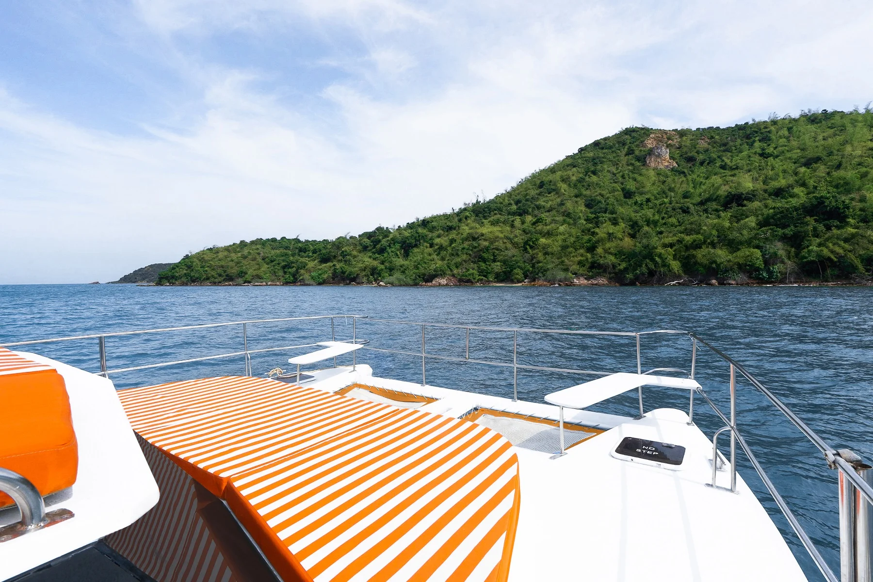 Yacht Party Pattaya - Experience The Best Private Boat Party in Pattaya