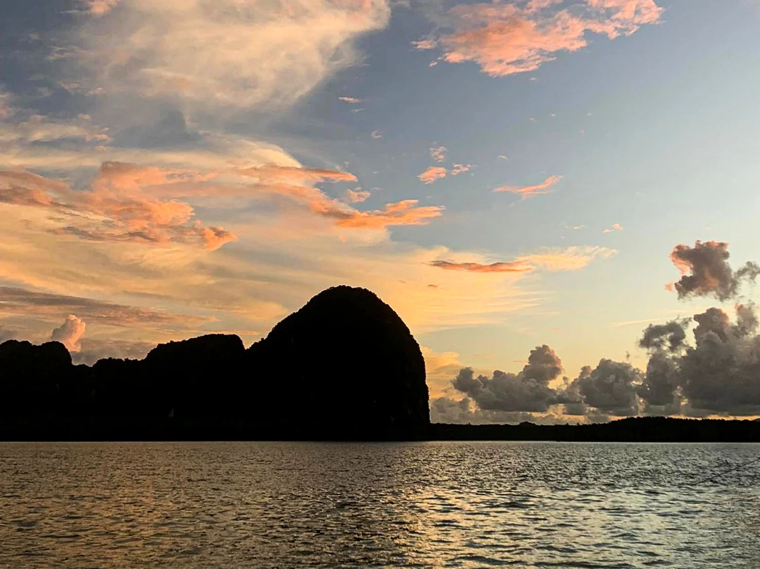 hang Nga Bay, James Bond and Bioluminescence Tour