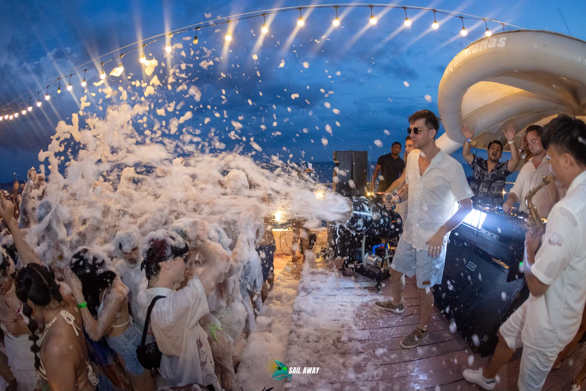Sail Away Foam Boat Party In Phuket
