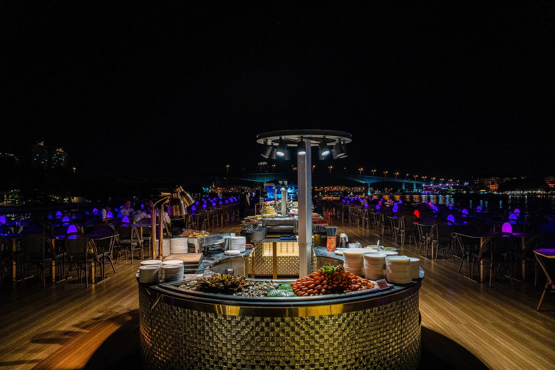 Unique dining experience Planet Dinner Cruise Asiatique