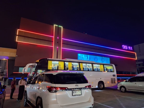 99 Show Big Eye Show Pattaya For Adults Ticket